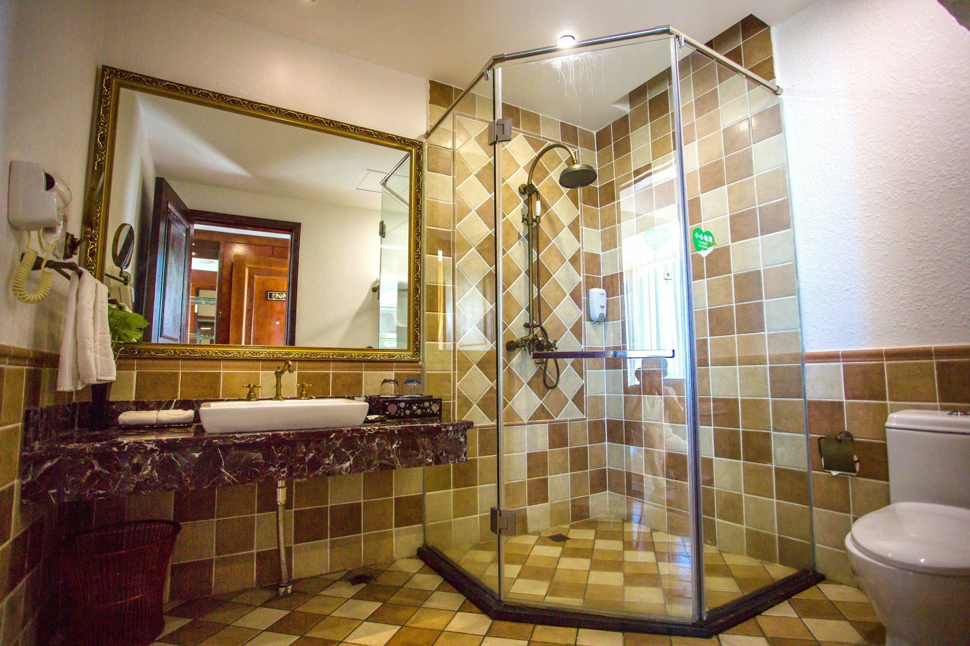 Sisuo Seaview Hotel Sanya Bagian luar foto