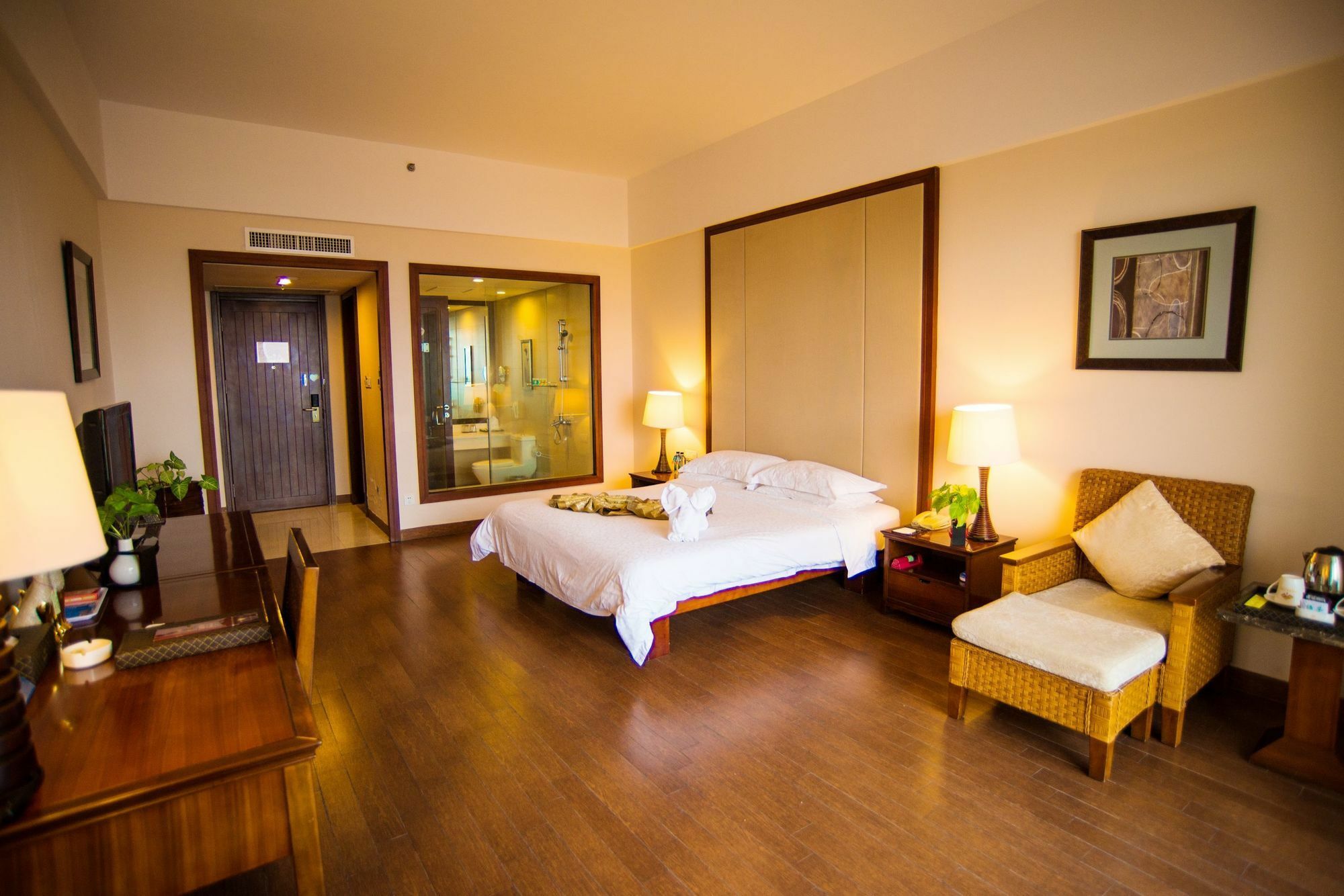 Sisuo Seaview Hotel Sanya Bagian luar foto